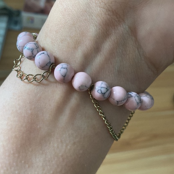 Pink and Off-White beaded chain bracelet set - Picture 3 of 4